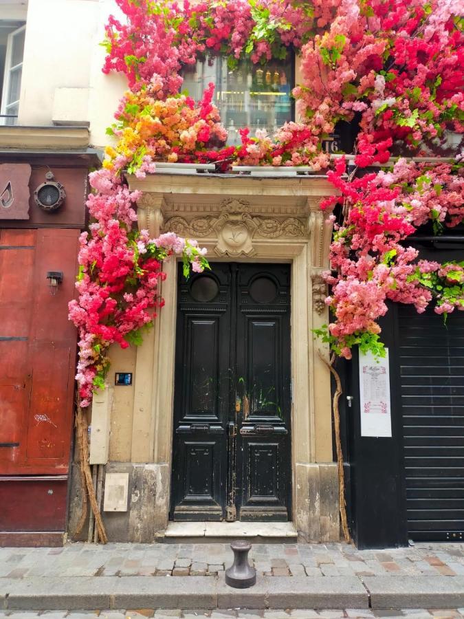 Paris-Bastille Bagian luar foto
